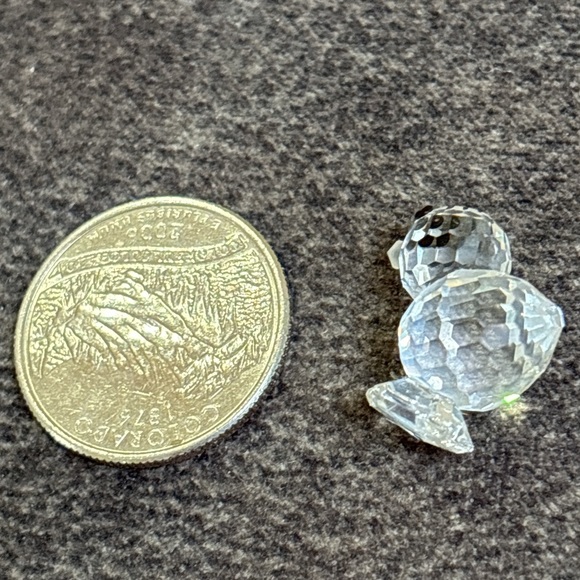 Swarovski Crystal - 3 Baby Chicks
- Mint condition in the original canister - Picture 8 of 13